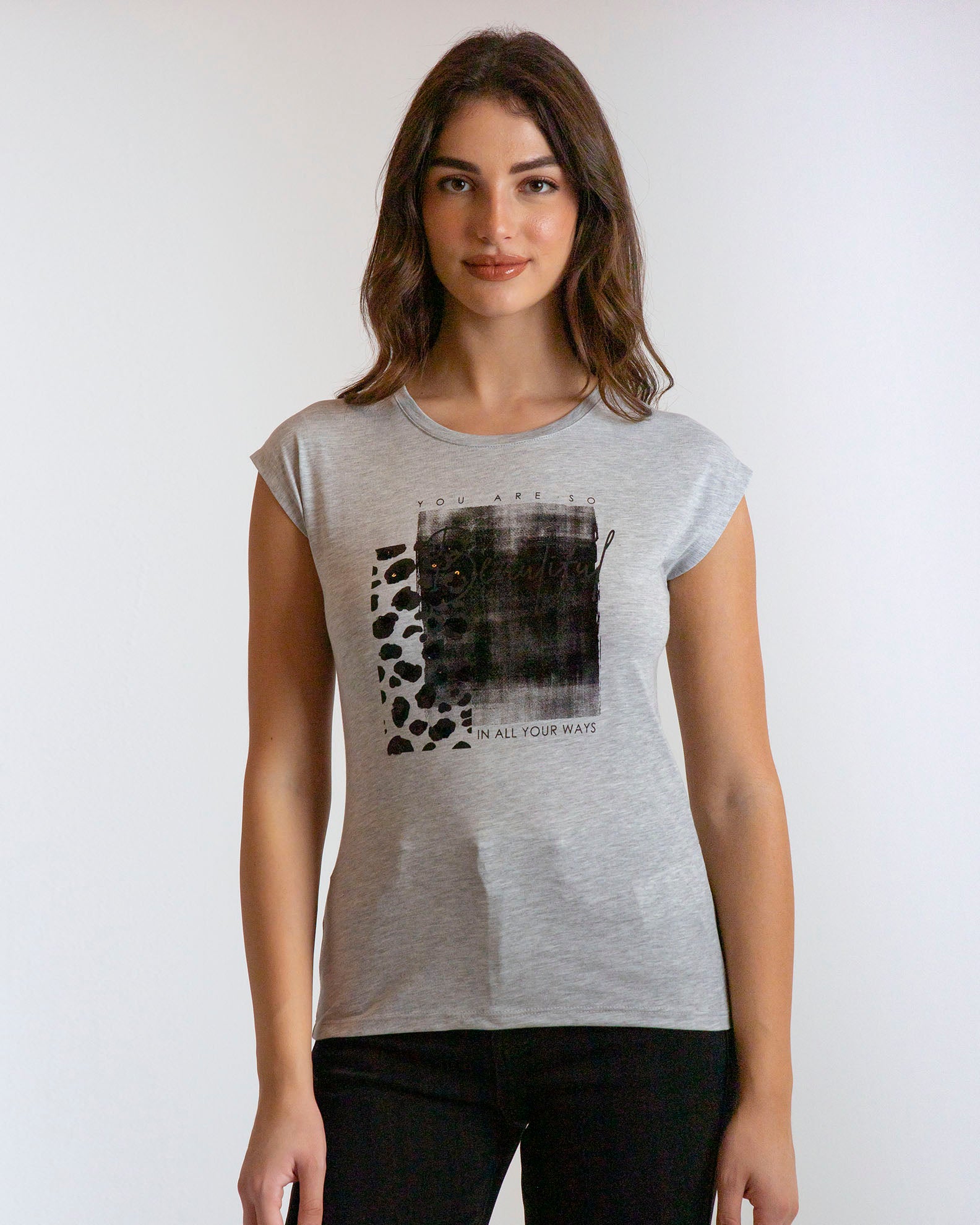 Women's short-sleeved blouse with 'Tr44initi' print-grey