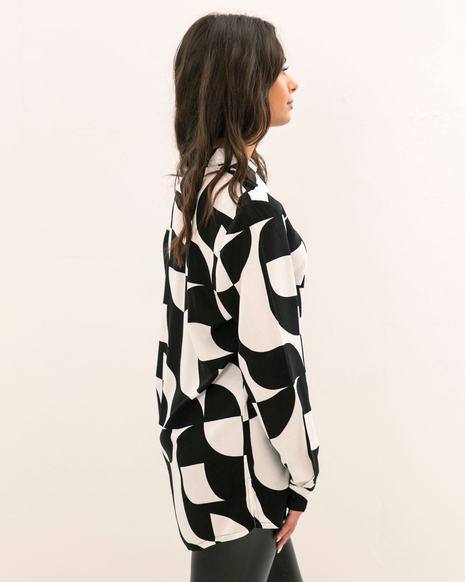 Women's Oversize Shirt 'Ni44na' Black and White with Pattern-black div