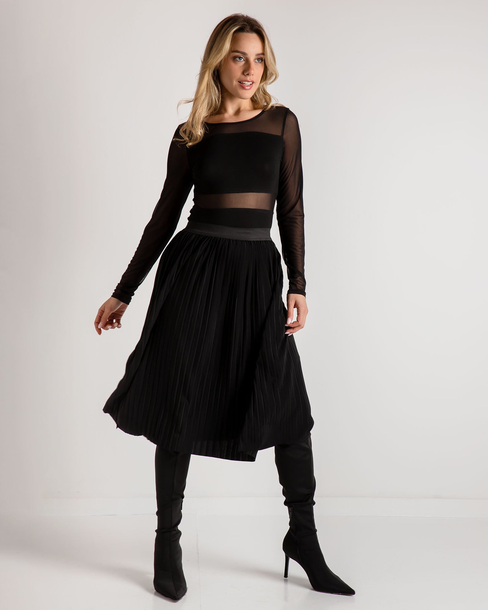 Pleated midi skirt 'Gr44eta'-black