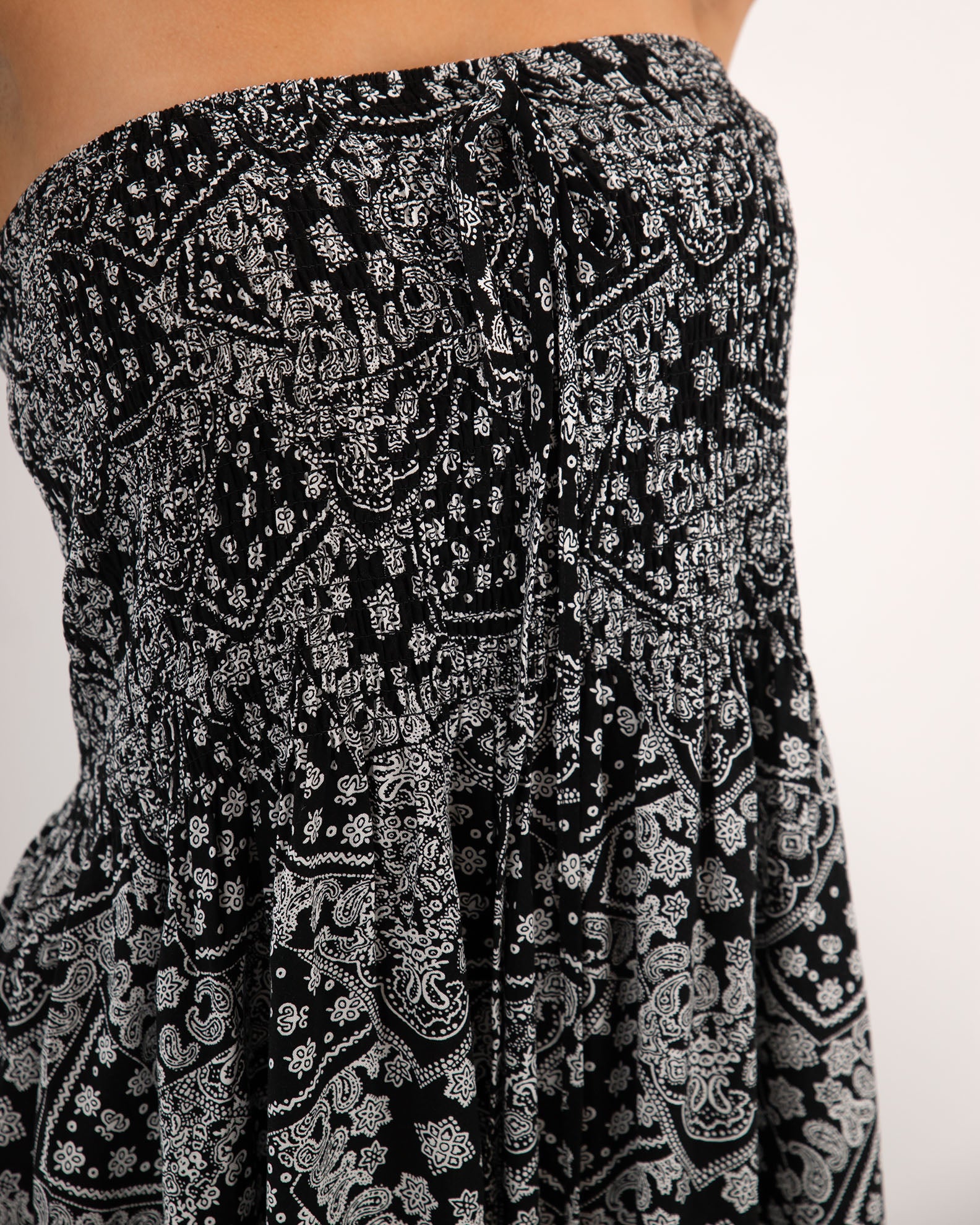 Μάξι εμρπιμέ φόρεμα 'No44elia'-black paisley