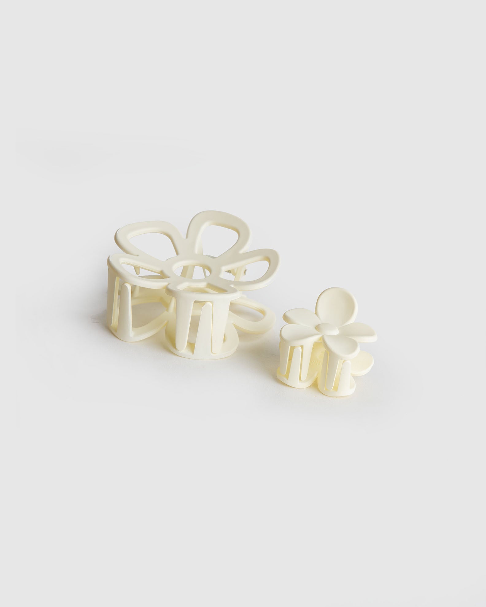 Women's Set of 2 Hair Clips 'Blossom'-lbeige