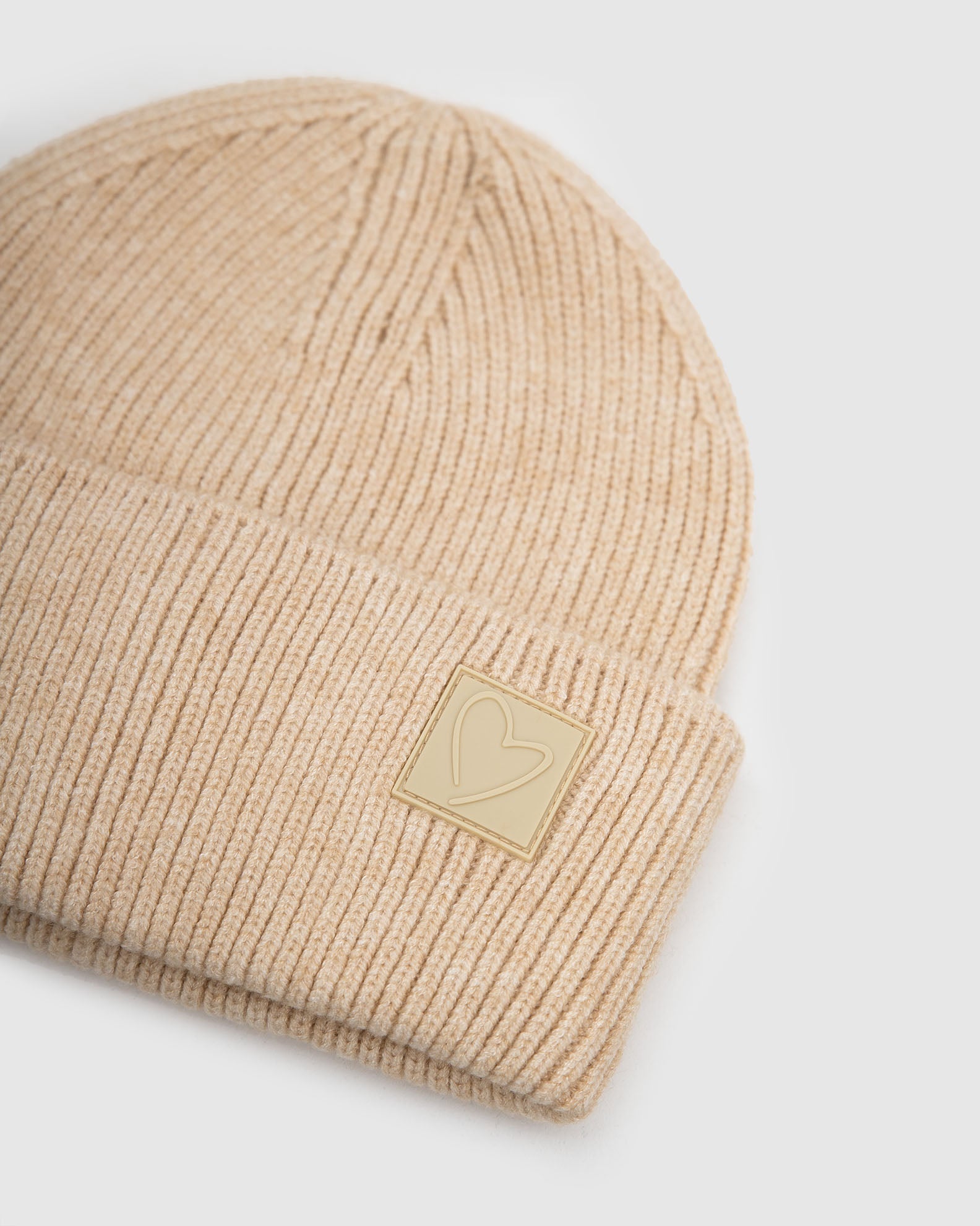 Women's knitted cap Su44e-beige