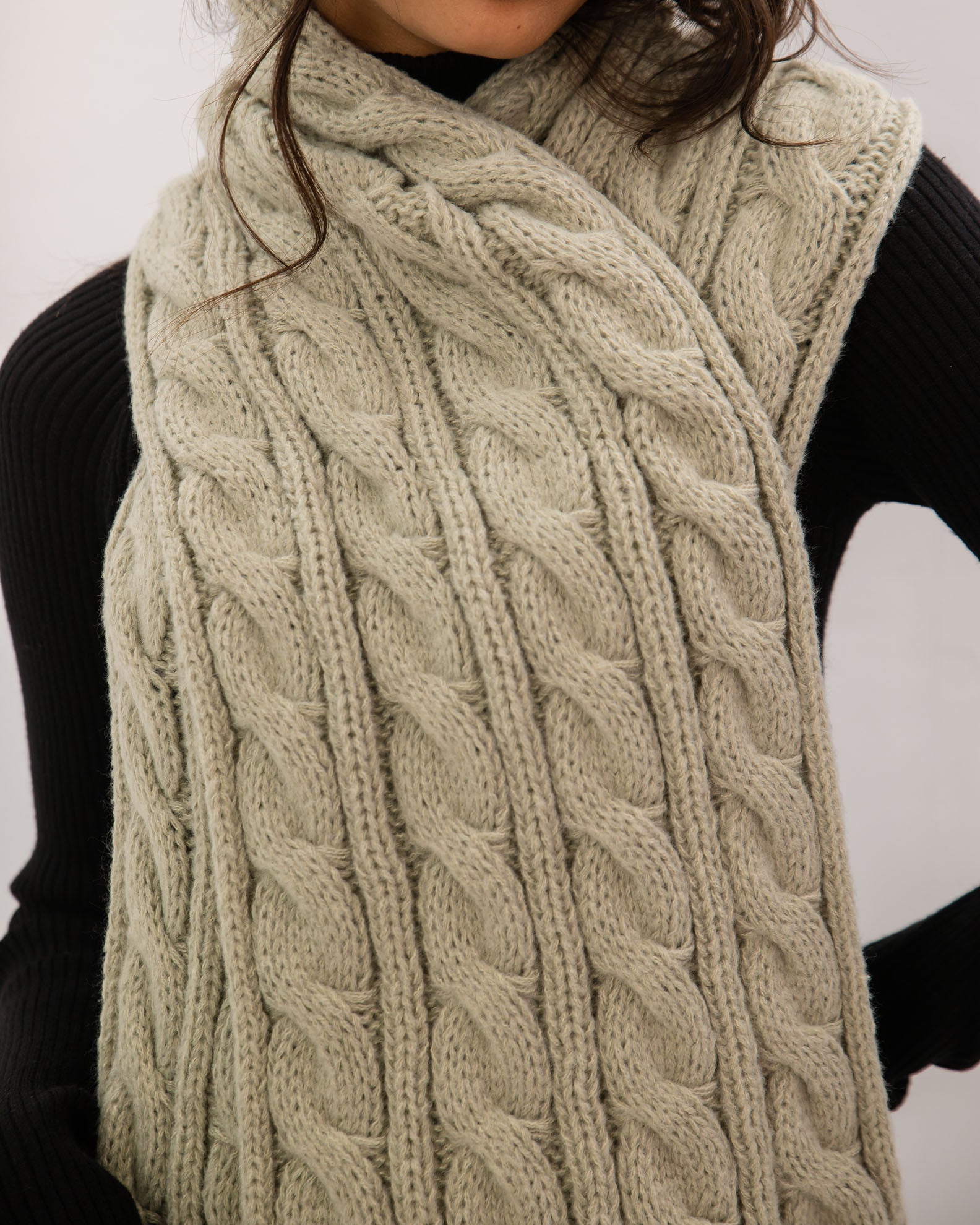 Women's Scarf with Knitting Pattern 'Ge44ma'-forest