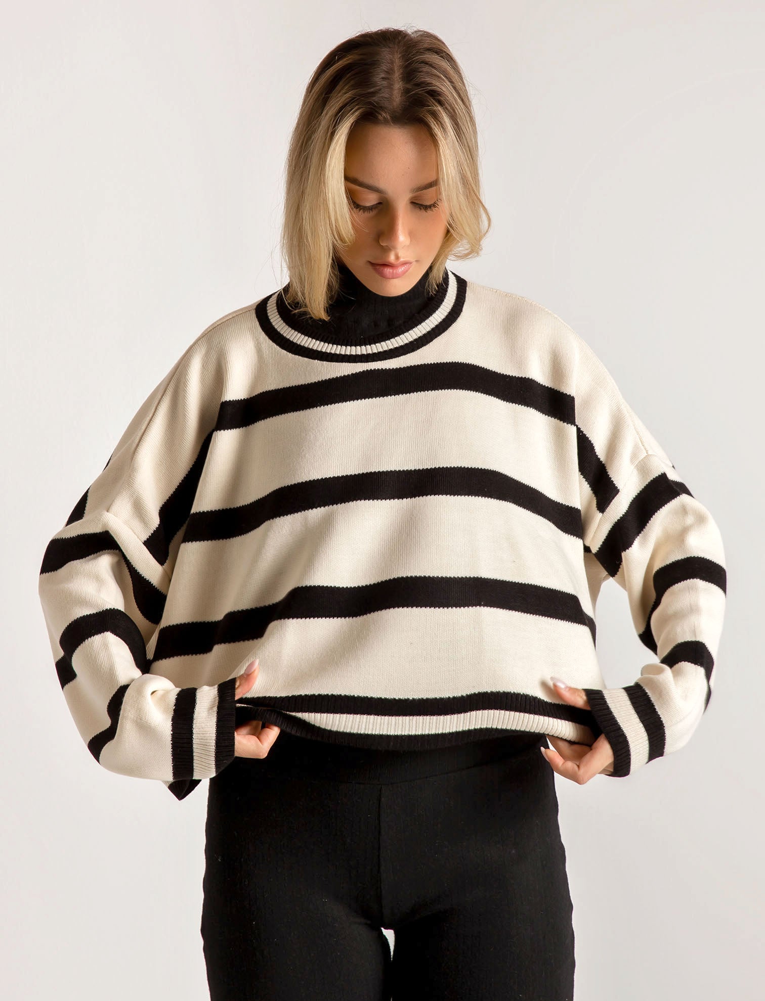 Women's striped knit--BLACK