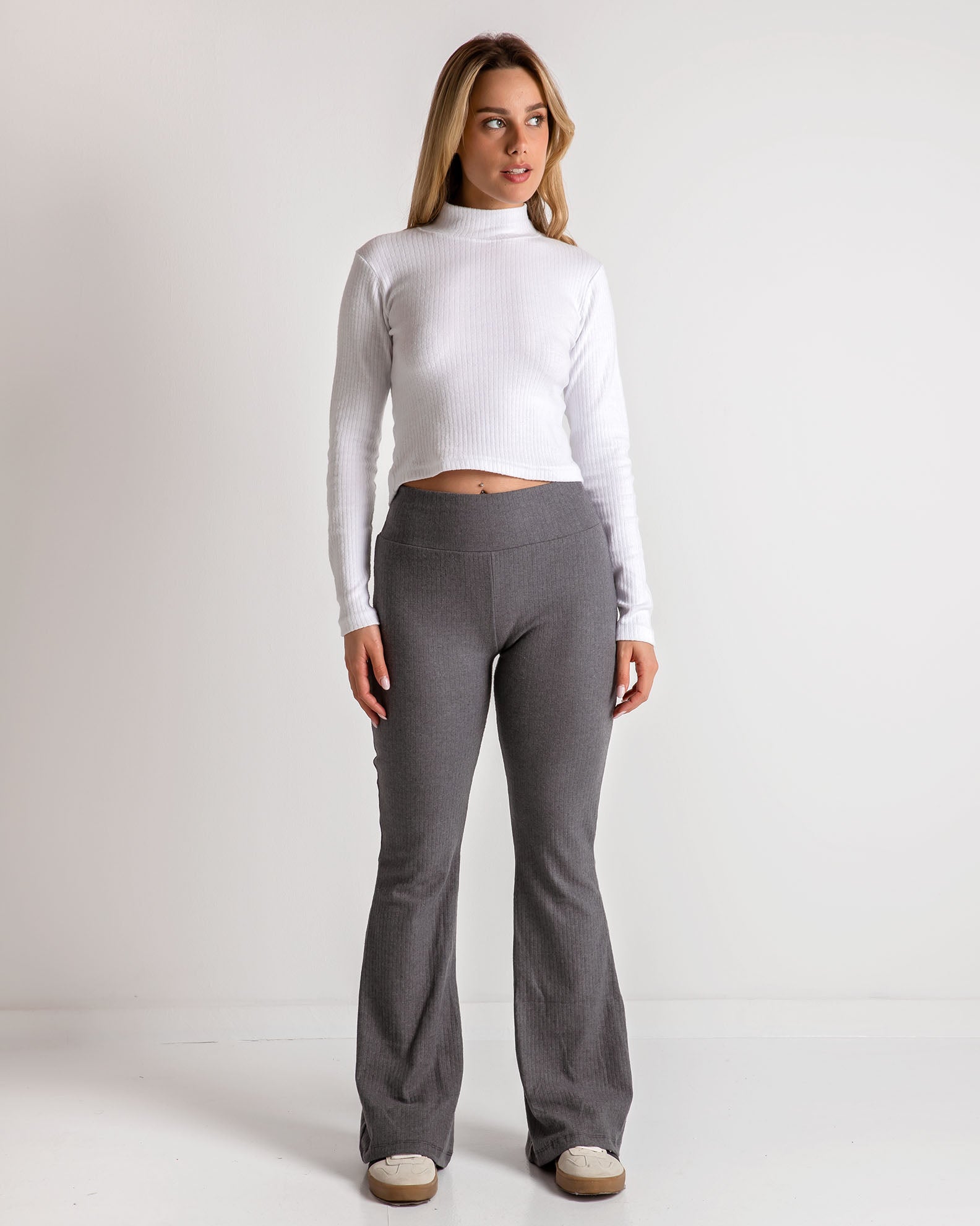 Women's rip pants - ANTRA