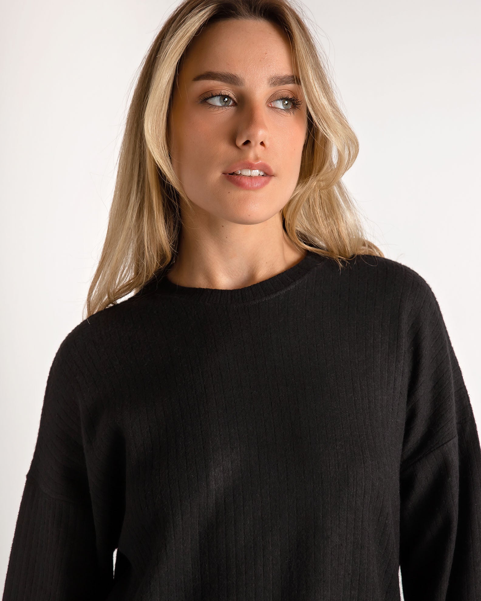 Women's rip-BLACK blouse