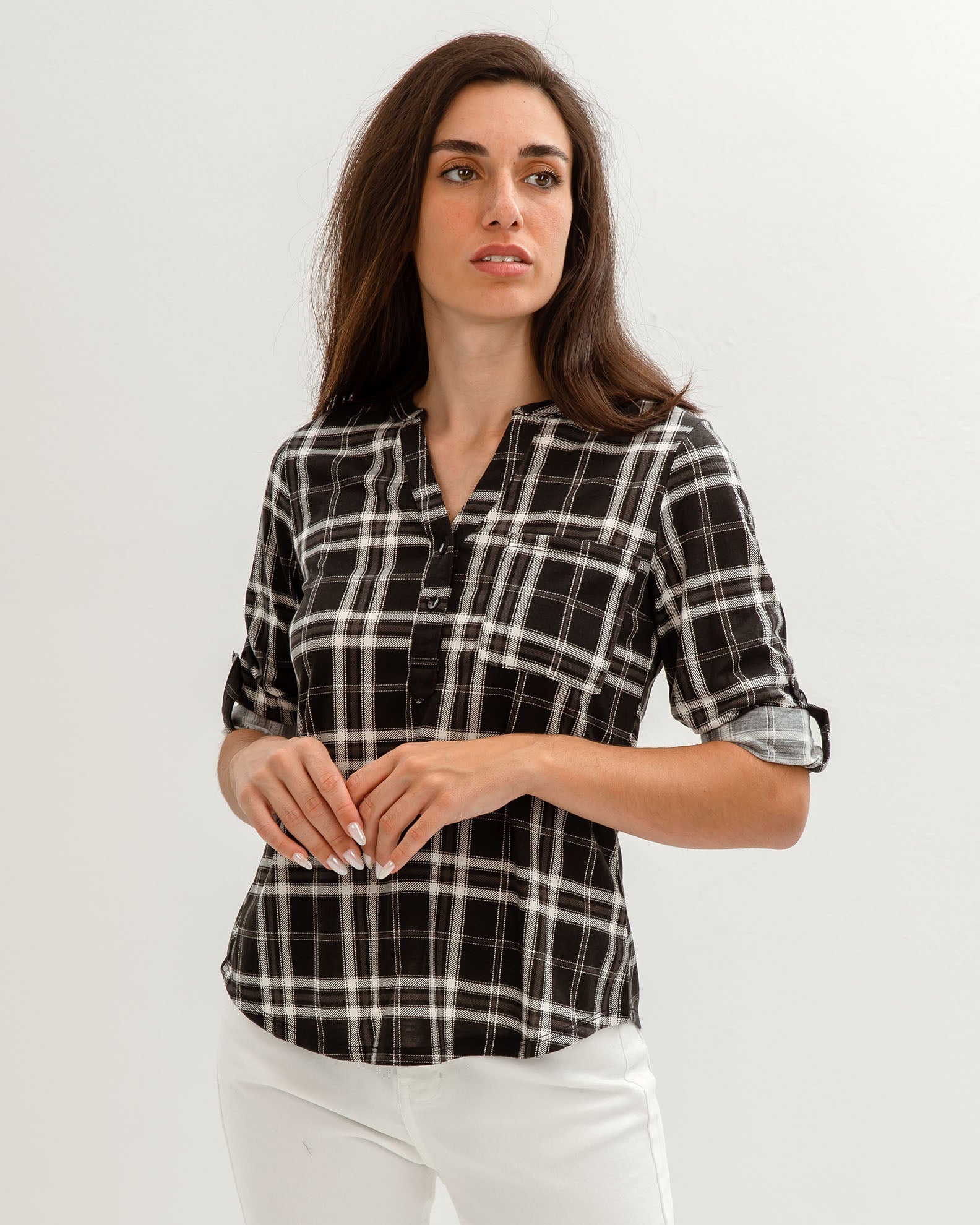 Women's Shirt with 3/4 Plaid Pattern "Di44nara"-black check