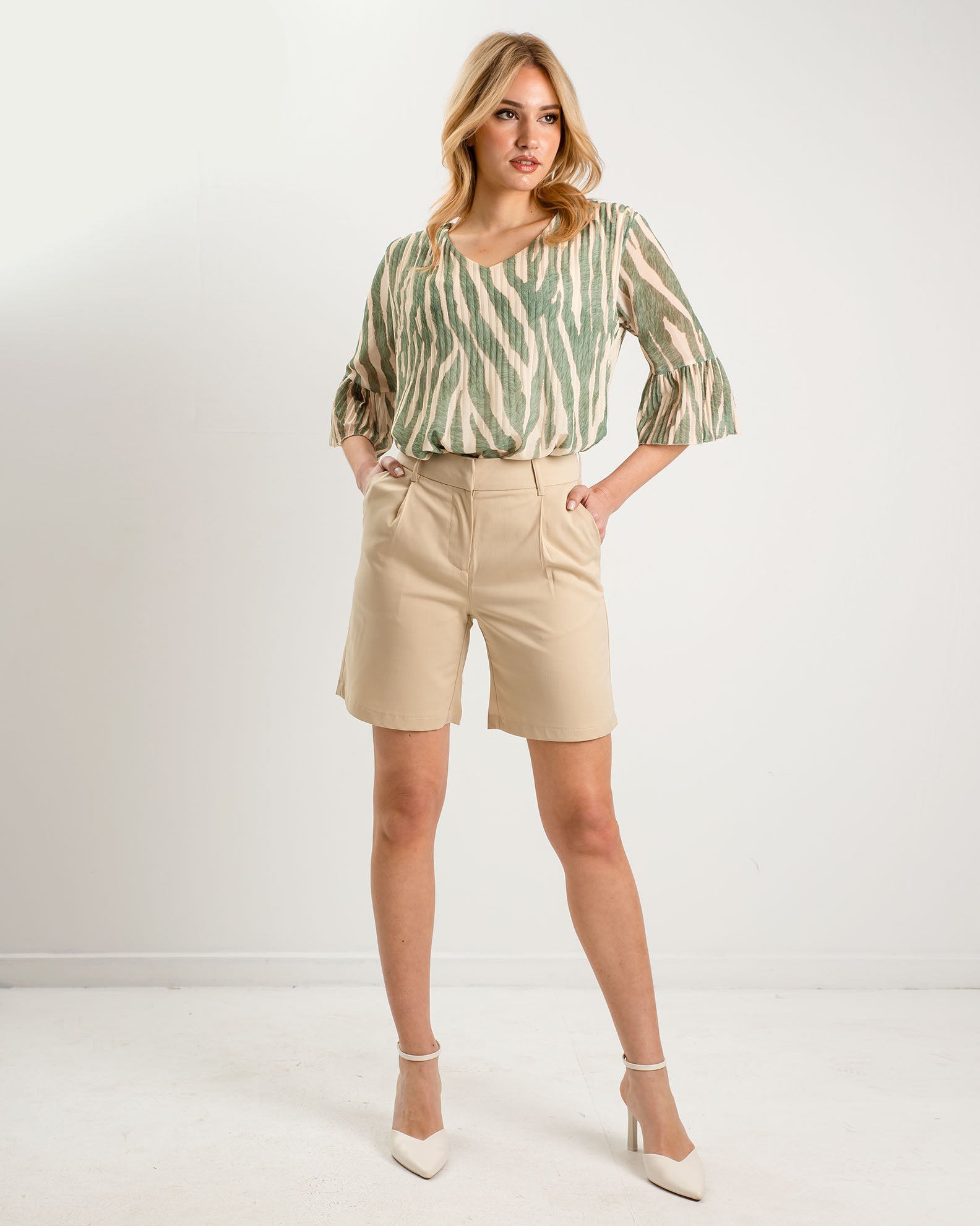 Women's Bermuda with Pockets 'Me44gan'-sand