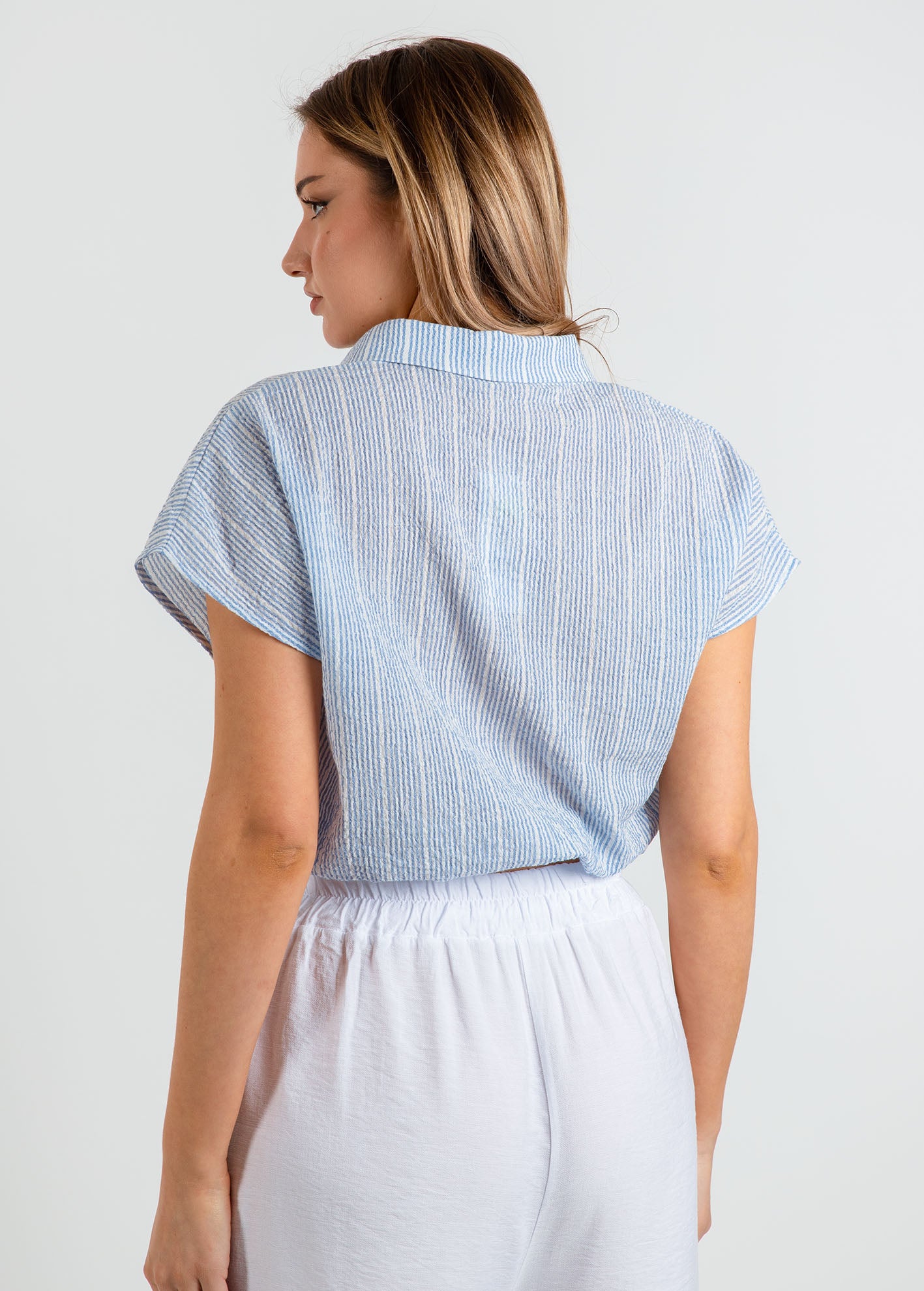 Γυναικείο πουκάμισο ριγέ κοντομάνικο 'El44mira'-light blue striped