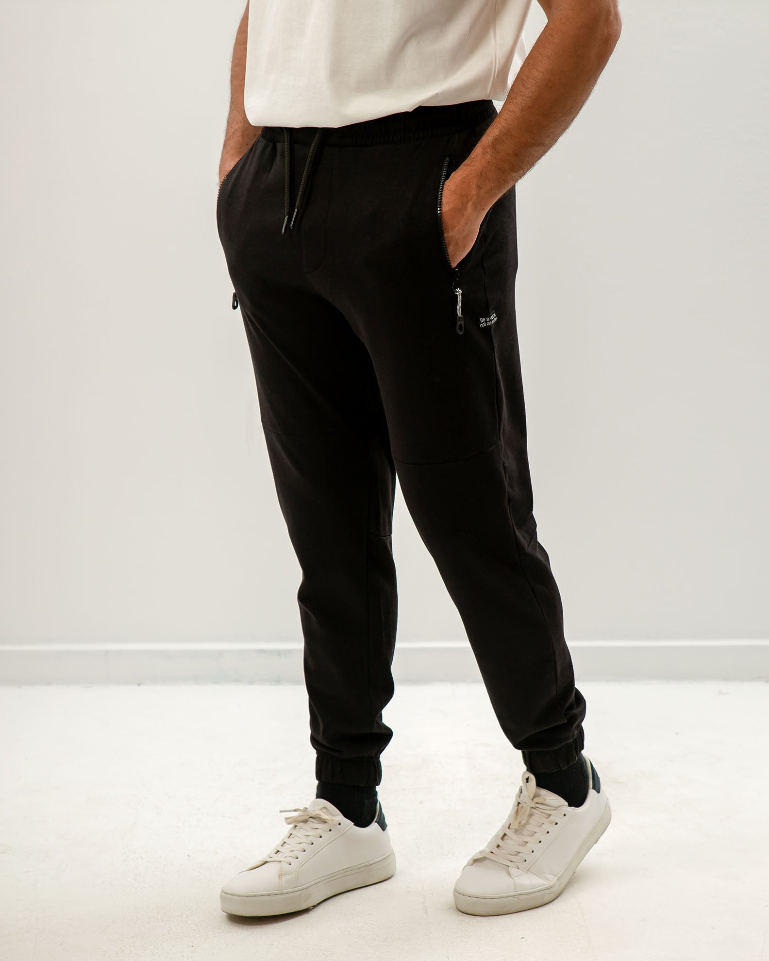 Men's Sweatpants with Elasticated 'Rocky' Trim-BLACK