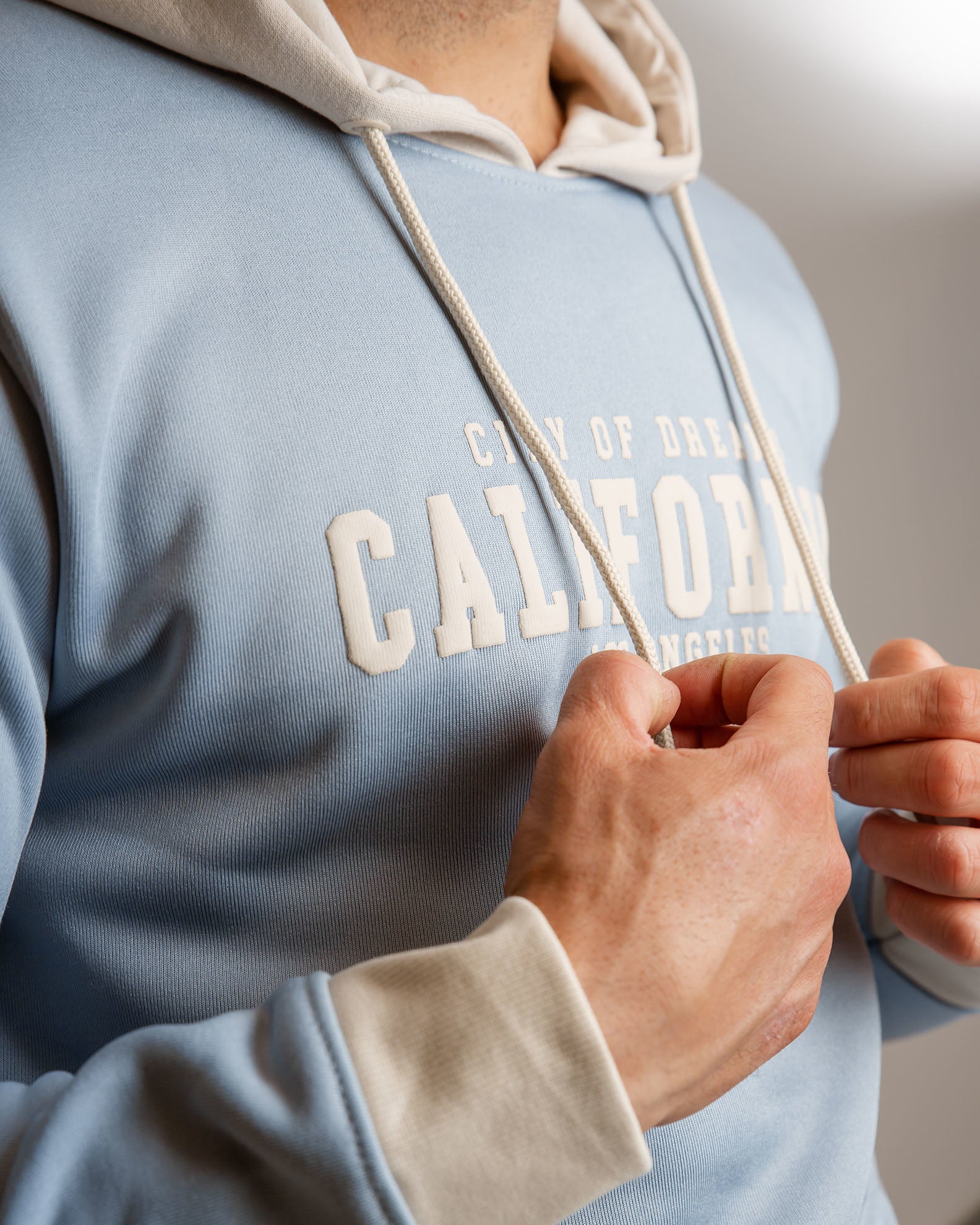 Men's Hoodie with 'California' Print-BLUE LIGHT