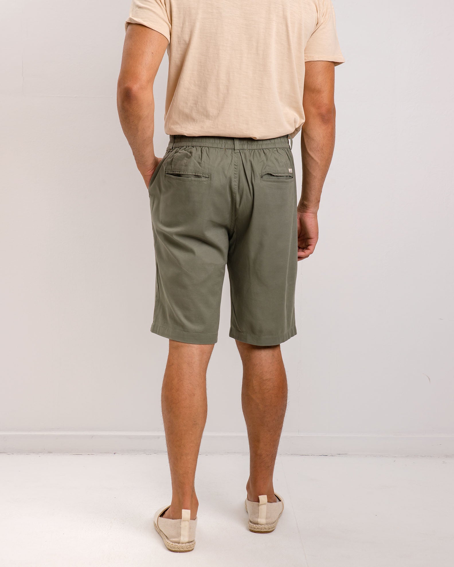 Men's linen-look bermuda with elastic waist 'Riley'-KHAKI