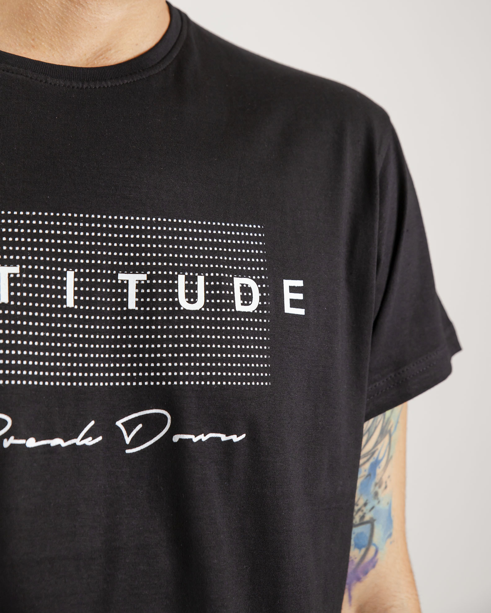 Men's short-sleeved shirt with 'Attitude' print-BLACK