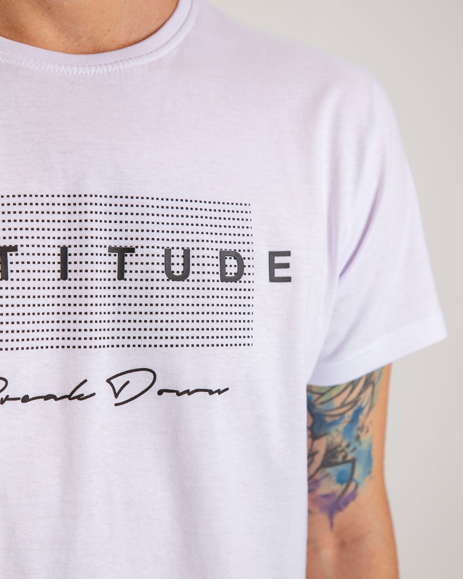 Men's short-sleeved top with 'Attitude' print-WHITE