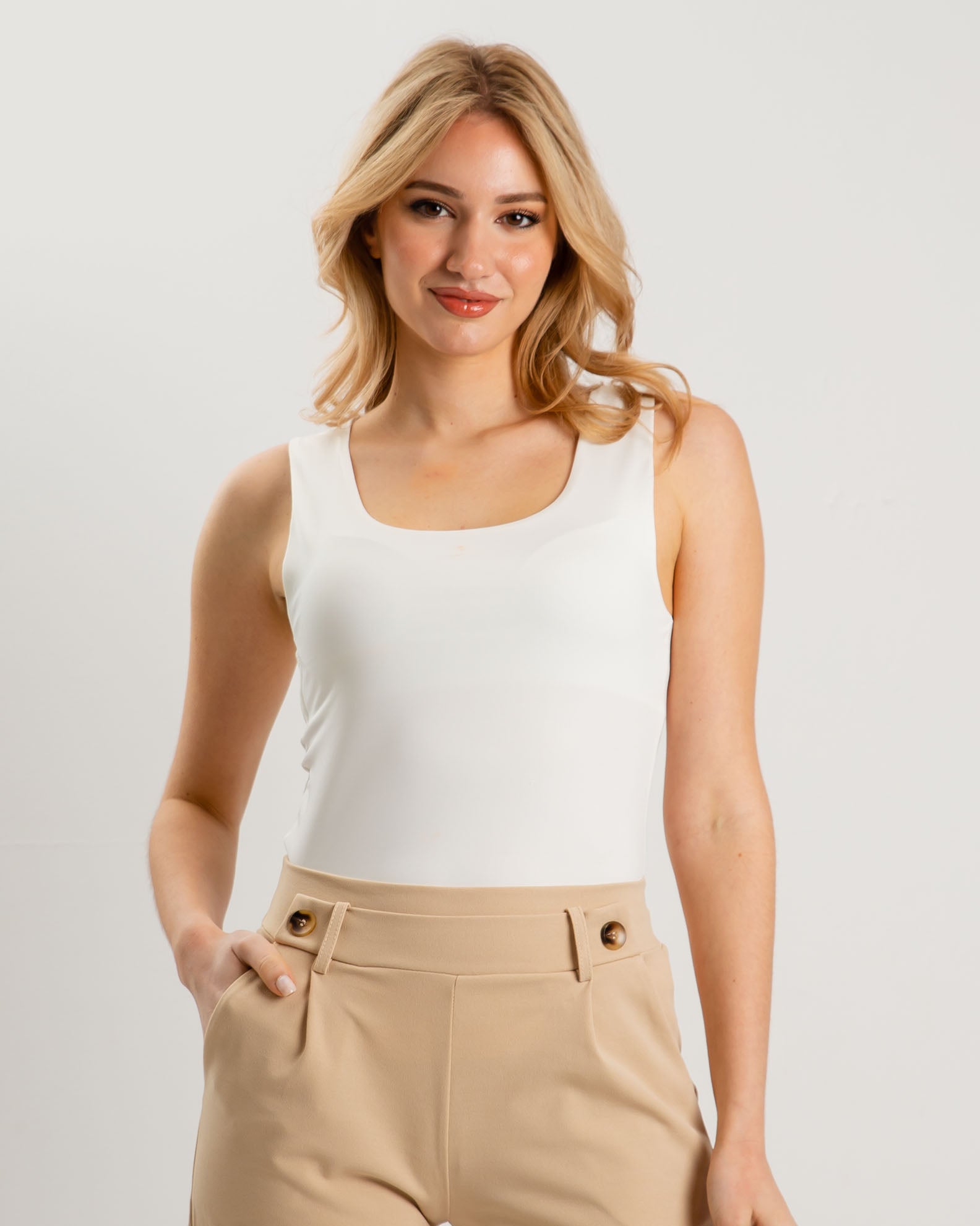 Women's Basic Sleeveless Top 'Ru44bi'-offwhite