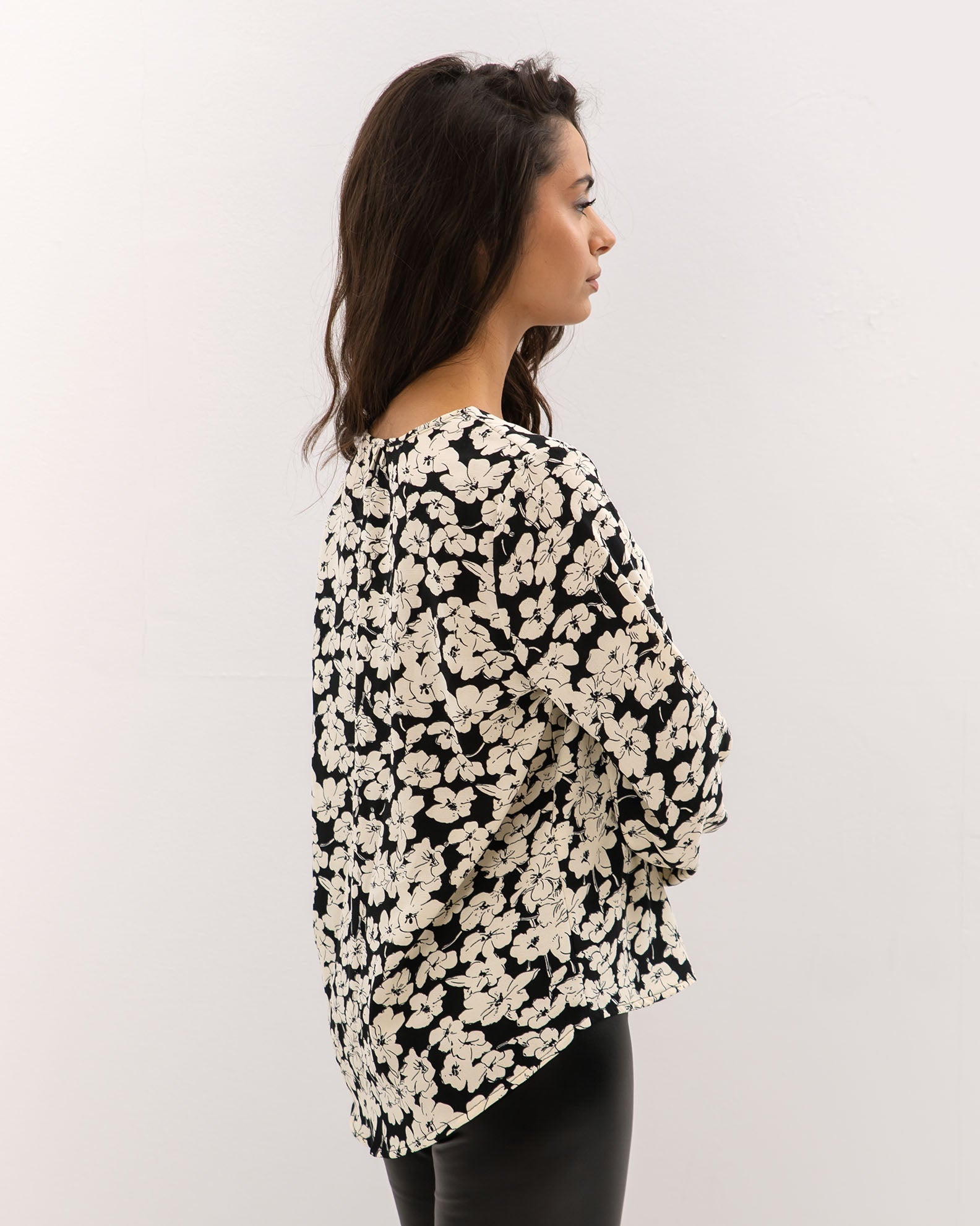 Women's Floral Blouse 'El44isa'-black flower