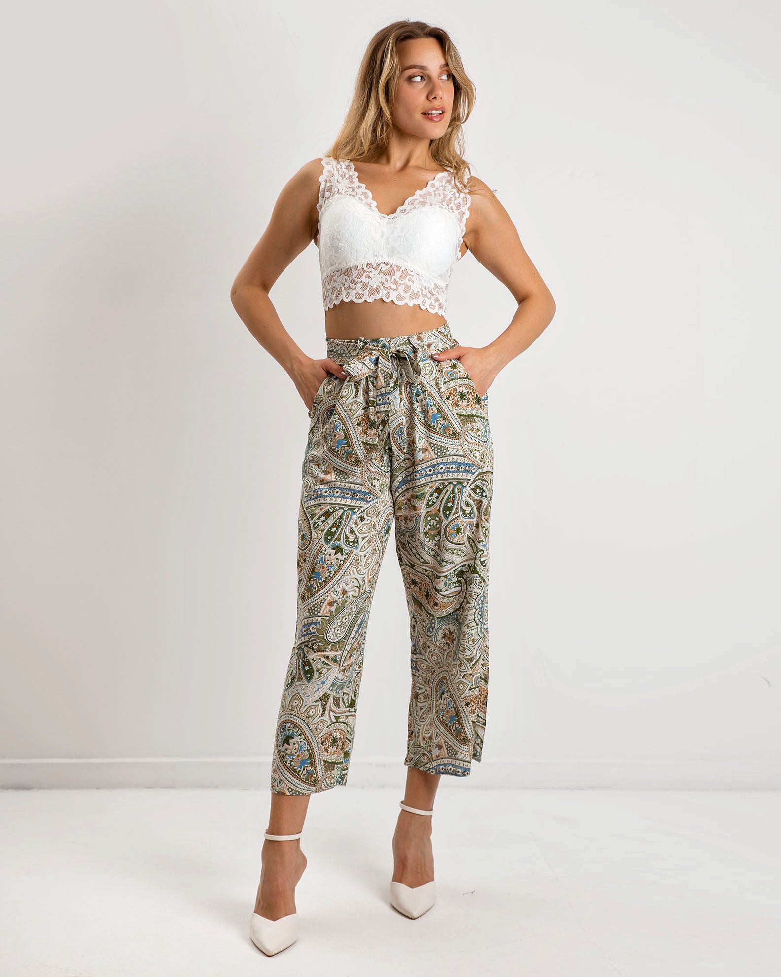 Khaki-khaki paisley printed 3/4 pants "Ci44ra" with elastic waist for women