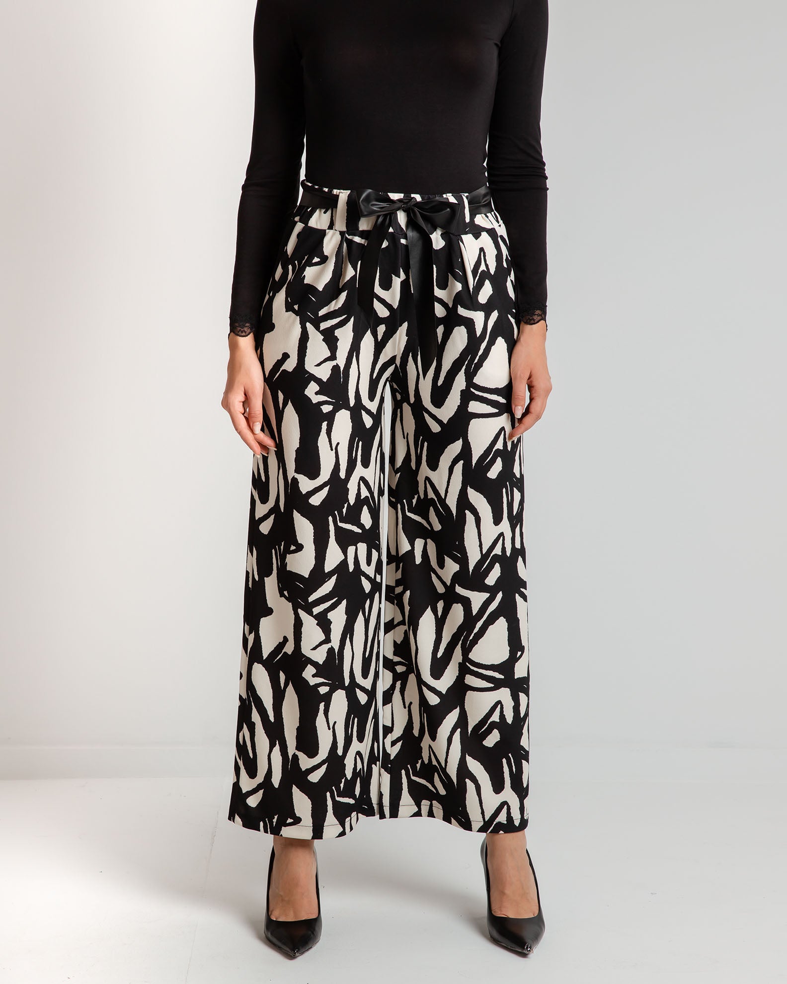 Women's printed pants-black div