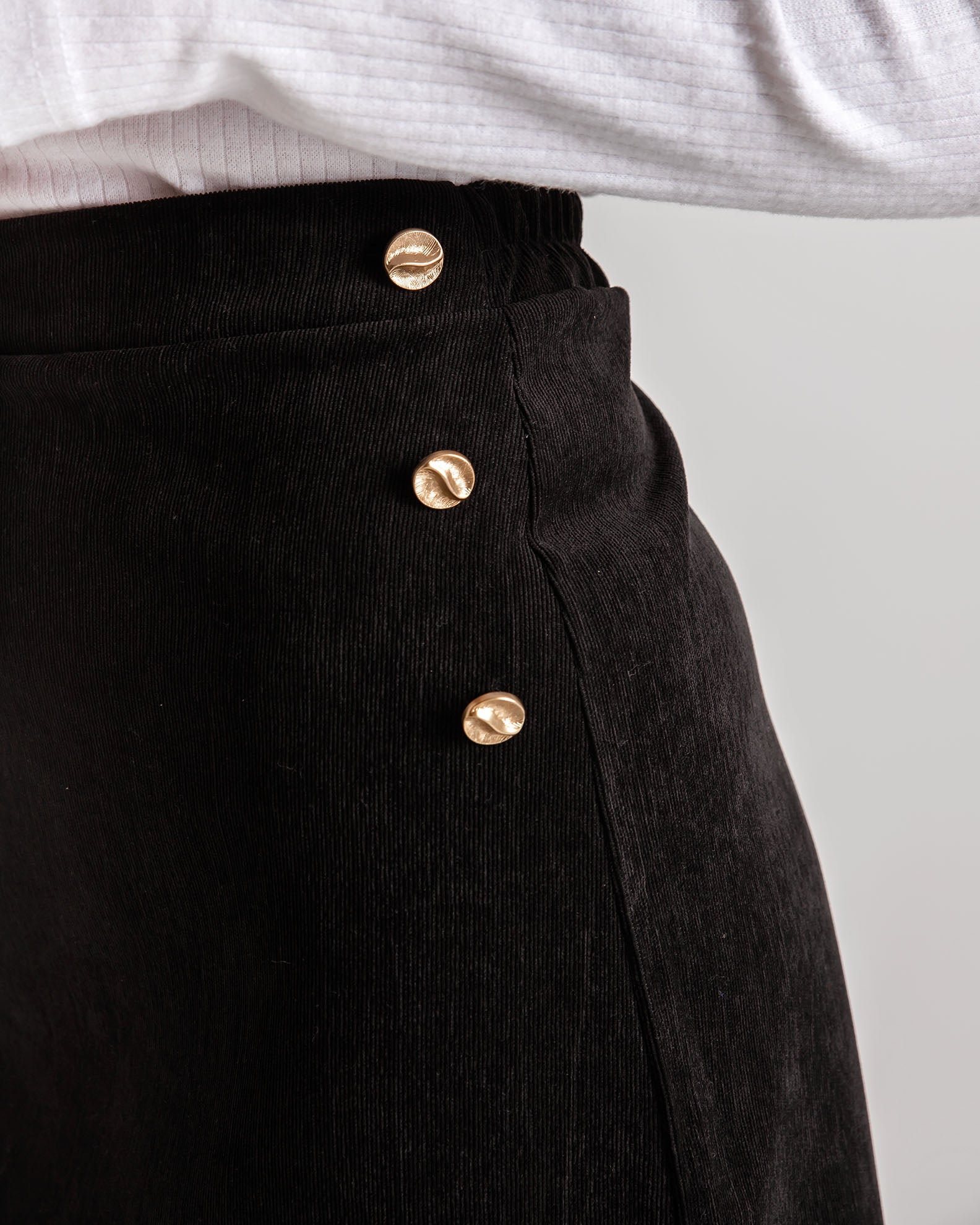 Mini skirt with decorative buttons 'Li44lian'-black