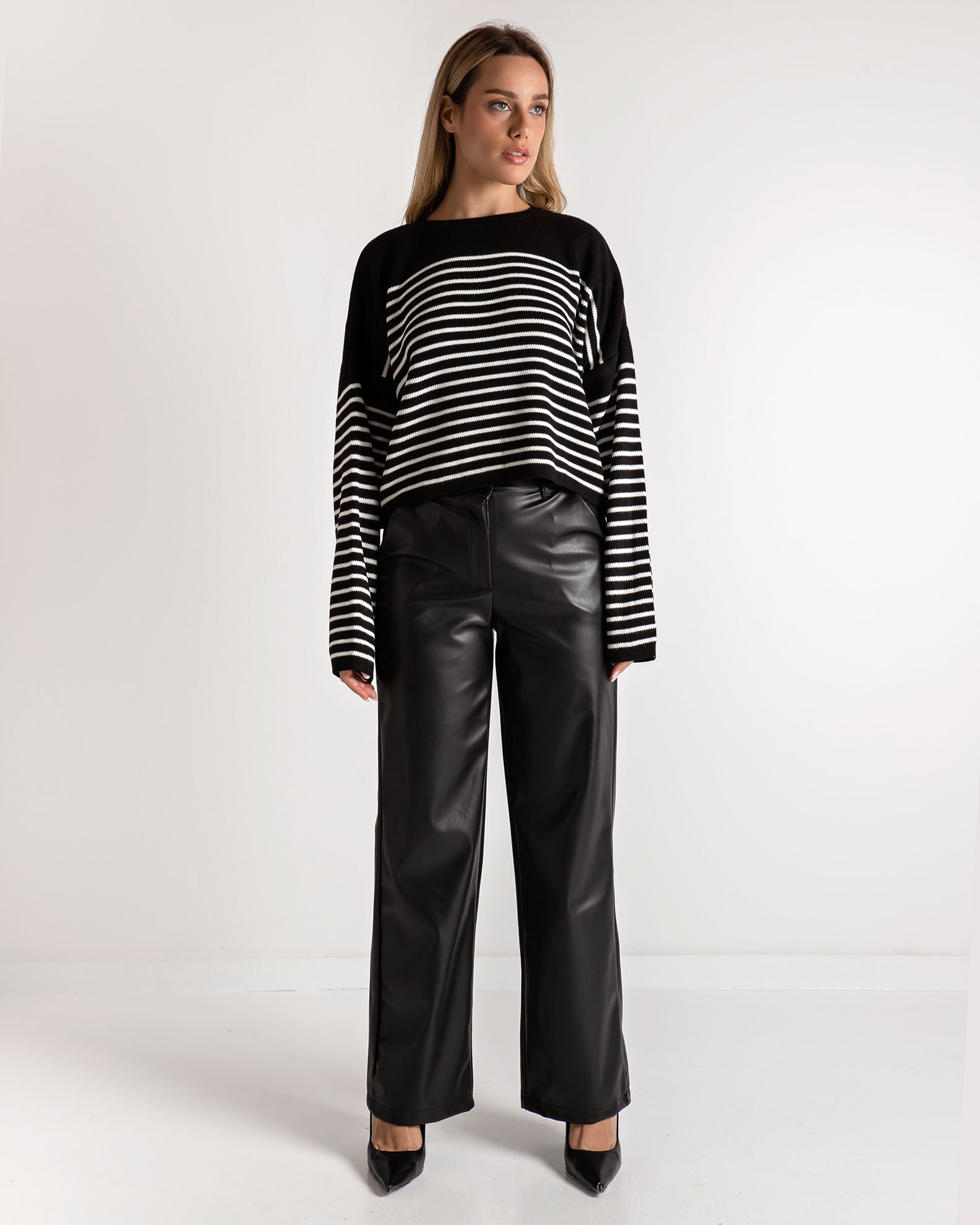 Women's knitted striped-BLACK