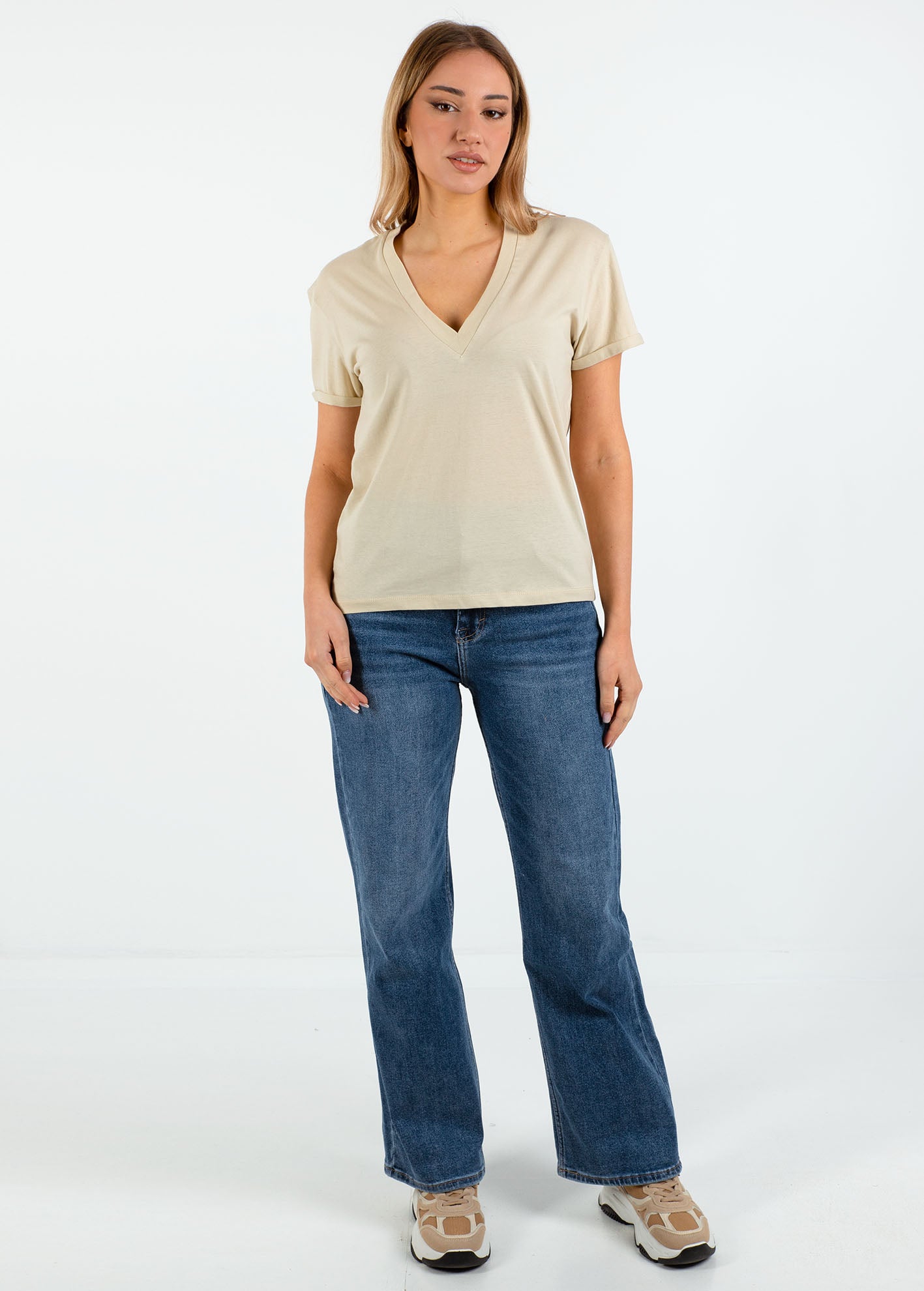 Γυναικείο basic t-shirt V 'Latina'-BEIGE LIGHT