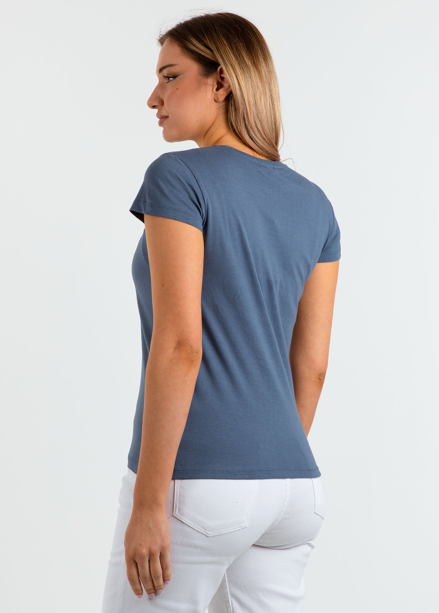 Γυναικείο t-shirt με τύπωμα 'Be your priority'-ANTRA