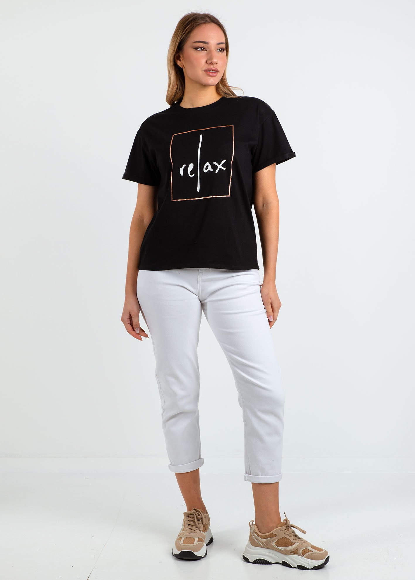 Γυναικείο t-shirt με τύπωμα 'Relax'-BLACK